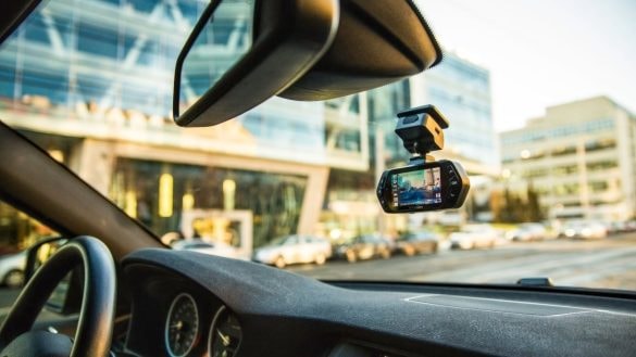Action nabízí kameru do auta jen za 499 Kč. V balení dostanete rovnou dvě