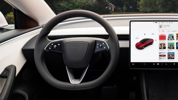 Dočkáme se Tesla FSD i v Česku? Ministerstvo brzdí, zastánci systému nesouhlasí