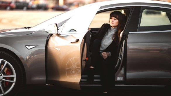 Alza zlevnila skvělou věc k autu. Stojí jen 92 Kč, Češi si ji pochvalují