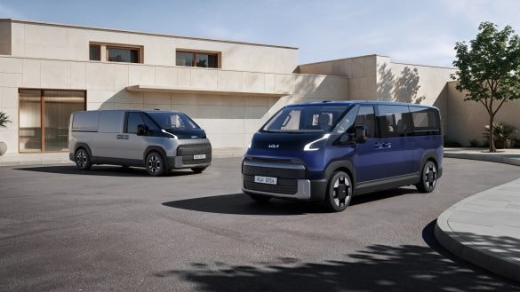 Tři palety, nebo až devět lidí. Kia představila elektrickou dodávku PV7